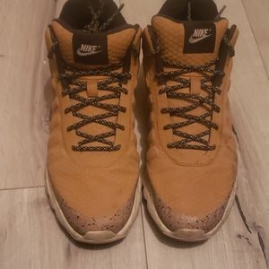 Nike air max invigor mid wheat shoes